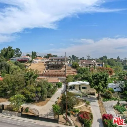 Image 8 - 17803 Rinaldi Street, Los Angeles, CA 91344, USA - House for sale