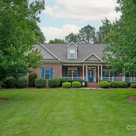 Buy this 3 bed house on 1025 Easthampton Lane in Waxhaw, NC 28110