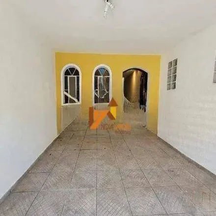 Rent this 2 bed house on Rua Ramiz Galvão in Vila Assunção, Santo André - SP