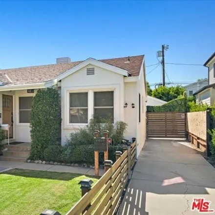 Rent this 3 bed house on 2813 South Canfield Avenue in Los Angeles, CA 90034