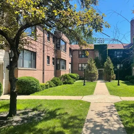 Rent this 1 bed condo on 7375-7383 North Winchester Avenue in Chicago, IL 60626