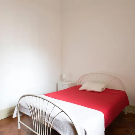 Rent this 7 bed room on Associação Portuguesa de Técnicos de Contas in Rua Rodrigues Sampaio, 1150-281 Lisbon