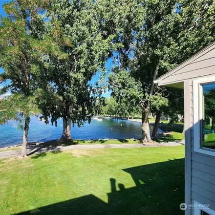 Buy this 2 bed apartment on Beach Court in Chelan County, WA 98831
