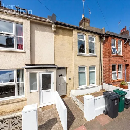 Rent this 3 bed townhouse on 33 Buller Road in Brighton, BN2 4BH
