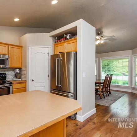 Image 6 - 3786 North Lorna Place, Meridian, ID 83646, USA - House for sale