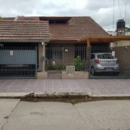 Buy this 2 bed house on Gonnet in Partido de San Vicente, 1864 Alejandro Korn