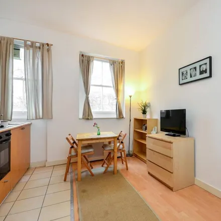 Image 4 - 50 Penywern Road, London, SW5 9AS, United Kingdom - Apartment for rent