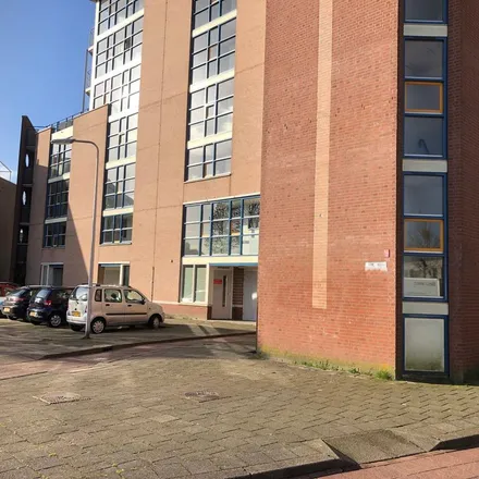 Rent this 3 bed apartment on Vivaldistraat 80 in 2901 HB Capelle aan den IJssel, Netherlands