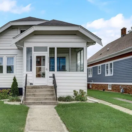 Buy this 3 bed house on 2323 Green Street in Racine, WI 53402