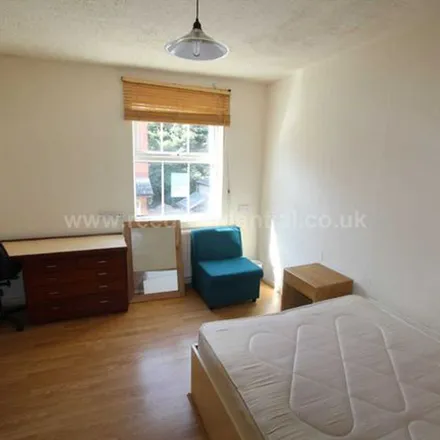 Image 5 - 3 Frederick Grove, Nottingham, NG7 1SG, United Kingdom - Apartment for rent