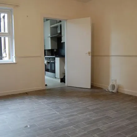 Image 6 - Clipstone Road, Sheffield, S9 5ES, United Kingdom - Apartment for rent