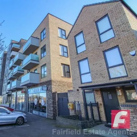 Image 1 - Carpenders Park Railway Station, Fairfield Avenue, The Rookery, WD19 7ER, United Kingdom - Apartment for sale