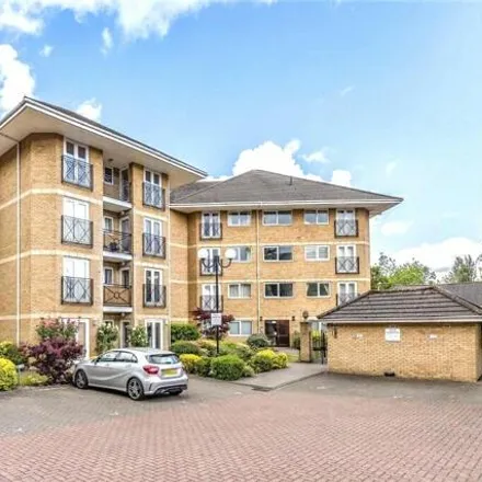 Rent this 2 bed room on Thames Court in Norman Place, Reading