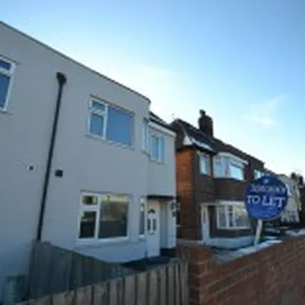 Rent this 6 bed duplex on 25 Lower Road in Beeston, NG9 2GT