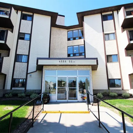 Image 9 - 4567 32 Avenue NW, Edmonton, AB T6L 6P5, Canada - Apartment for rent