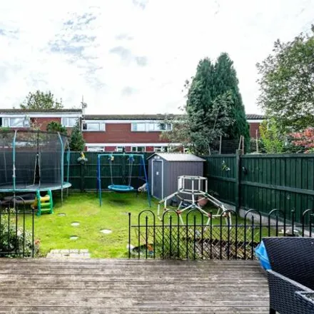 Image 4 - Cleeve Close, Redditch, B98 9HR, United Kingdom - Townhouse for sale