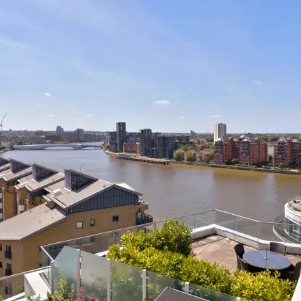 Image 3 - Orbis Wharf, Bridges Court, London, SW11 3GW, United Kingdom - Apartment for rent