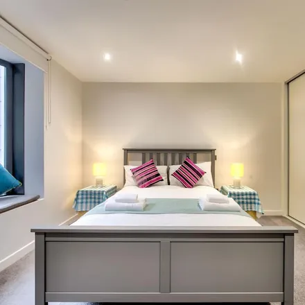 Rent this 1 bed apartment on City of Edinburgh in EH1 2EL, United Kingdom
