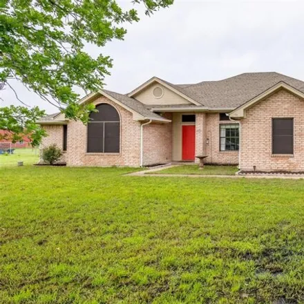 Buy this 3 bed house on 129 Castle Ridge in Ellis County, TX 75154