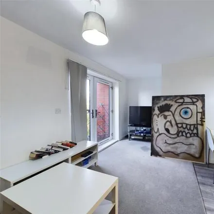 Image 2 - Spinner House, Elmira Way, Salford, M5 3LH, United Kingdom - Apartment for sale