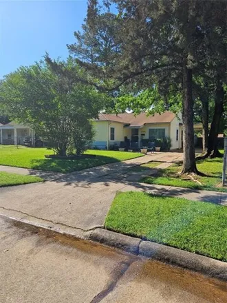 Buy this 3 bed house on 2781 Marquette Street in Shreveport, LA 71108