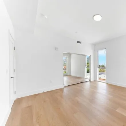 Image 9 - 7911 Romaine Street, West Hollywood, CA 90046, USA - Apartment for rent