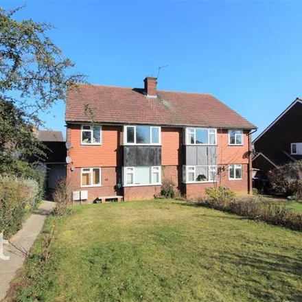 Rent this 3 bed apartment on 29 Gerrards Close in Oakwood, London