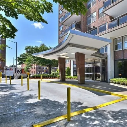 Image 1 - The Continental, Queens Boulevard, New York, NY 11375, USA - Apartment for sale