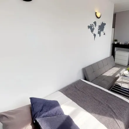 Rent this 4 bed room on 69 Rue de Wazemmes in 59046 Lille, France