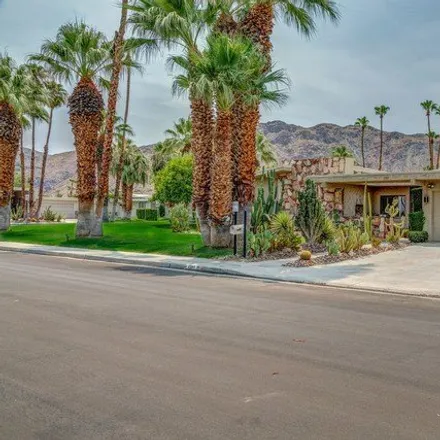 Rent this 2 bed condo on 1597 E Sierra Way in Palm Springs, California