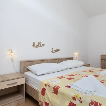 Image 1 - Grad Omiš, Split-Dalmatia County, Croatia - Apartment for rent