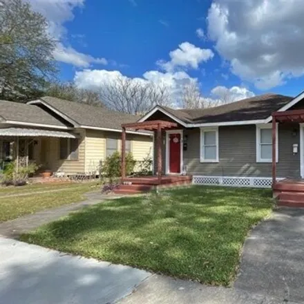 Image 2 - 1008 Studewood St, Houston, Texas, 77008 - House for sale