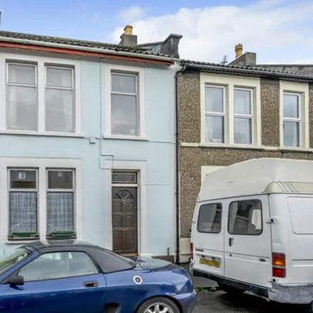 Buy this 2 bed townhouse on 26 Narroways Road in Bristol, BS2 9XB