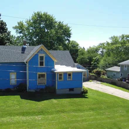 Buy this 3 bed house on 527 North Washington Avenue in Batavia, IL 60510