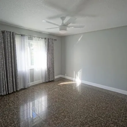 Image 7 - 121 Woodcreek Drive West, Safety Harbor, FL 34695, USA - Apartment for rent