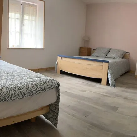 Rent this 5 bed house on 61800 Montsecret-Clairefougère