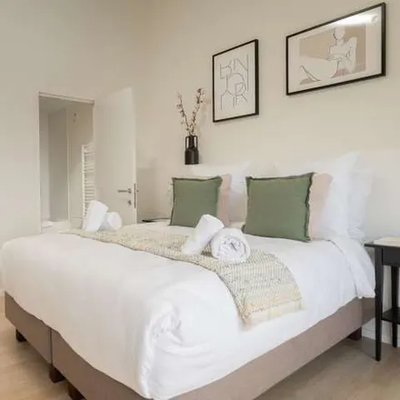 Rent this 2 bed apartment on Salon lavoir - Wash salon in Rue Scailquin - Scailquinstraat, 1210 Saint-Josse-ten-Noode - Sint-Joost-ten-Node