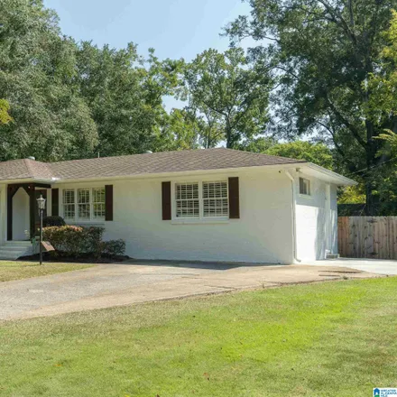 Buy this 3 bed house on 4009 Meadowlawn Drive in Cahaba Heights, Vestavia Hills