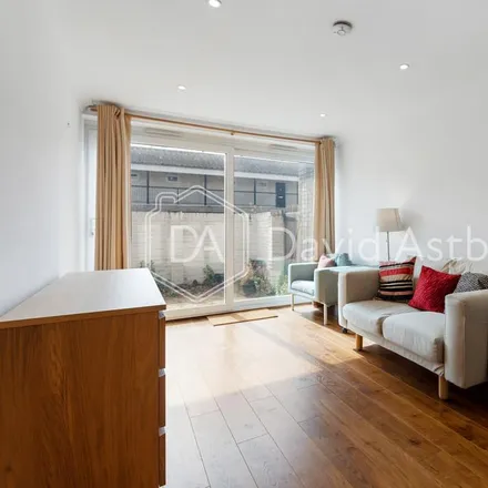 Rent this 3 bed apartment on Blundell Street in London, N7 9QJ