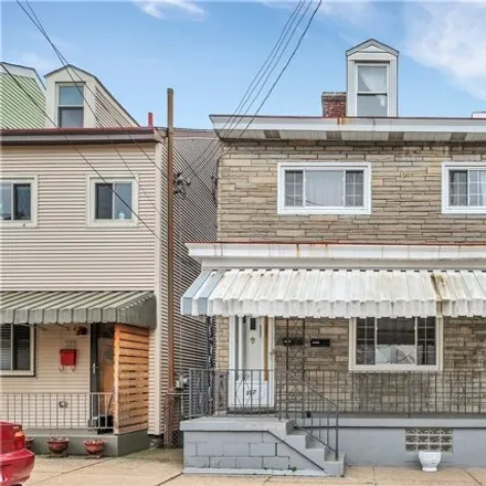 Buy this studio house on 4737 Essex Way in Pittsburgh, PA 15224