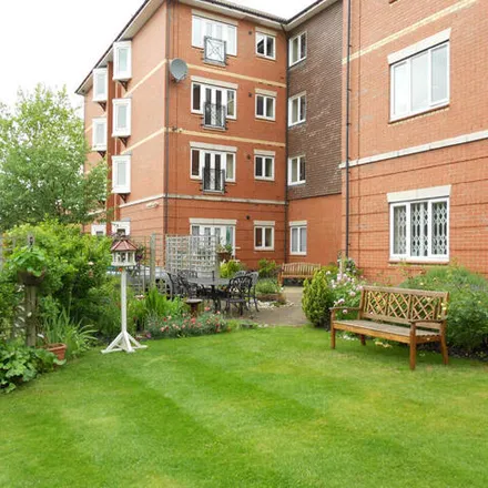 Image 6 - Shenstone Close, Lickey End, B60 9SA, United Kingdom - Apartment for sale