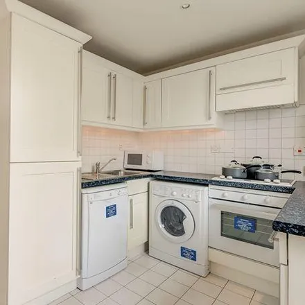Image 2 - 155-167 Fulham Road, London, SW3 6SN, United Kingdom - Apartment for rent