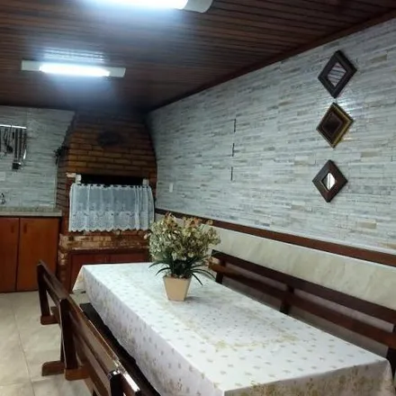 Buy this 3 bed apartment on Rua Câncio Gomes in Floresta, Porto Alegre - RS