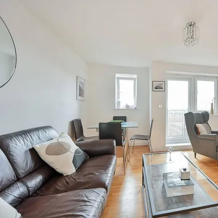 Rent this 1 bed apartment on 90-94 Broadway in London, W13 0SY