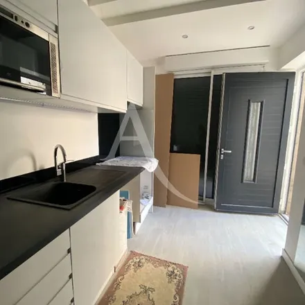 Rent this 2 bed apartment on 137 Rue de Paris in 94220 Charenton-le-Pont, France