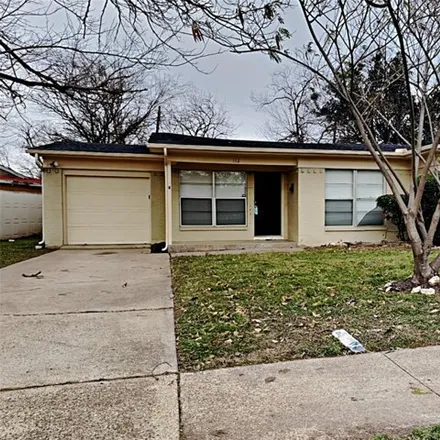 Rent this 3 bed house on 112 Berkshire Lane in Lytle, Fort Worth