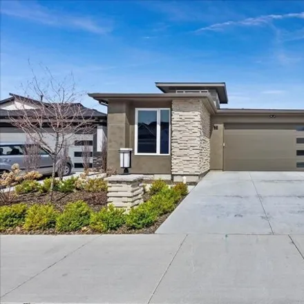 Buy this 3 bed house on 1900 E Presidential Dr in Meridian, Idaho