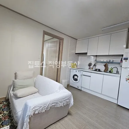 Image 2 - 서울특별시 관악구 봉천동 900-92 - Apartment for rent