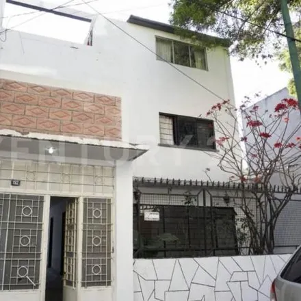 Buy this 6 bed house on Calle Pirul in Colonia Victoria de las democracias, 02810 Mexico City