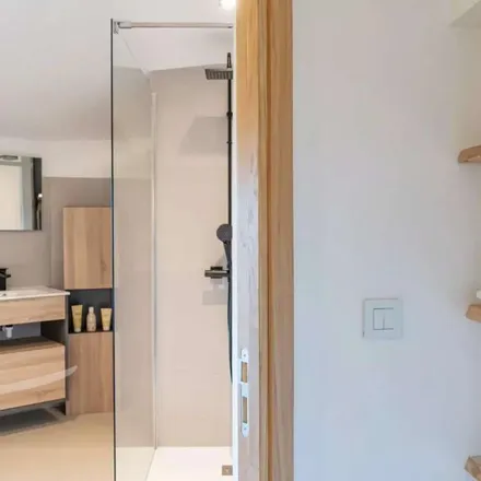 Rent this 5 bed apartment on 19 Avenue Émile Sescousse in 40140 Azur, France